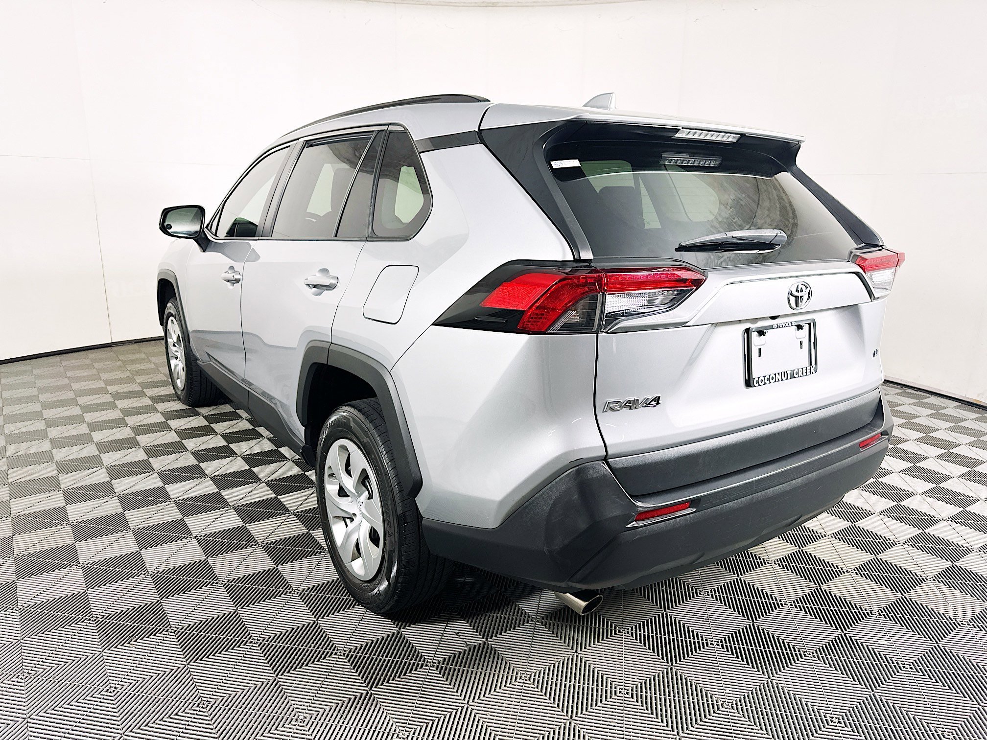 2021 Toyota RAV4 thumbnail 7
