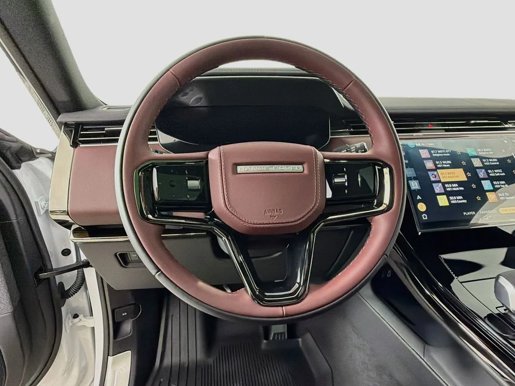 New 2026 Fuji White Land Rover Dynamic SE image 11