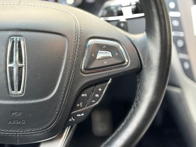 Used 2019 Diamond Lincoln Reserve image 24