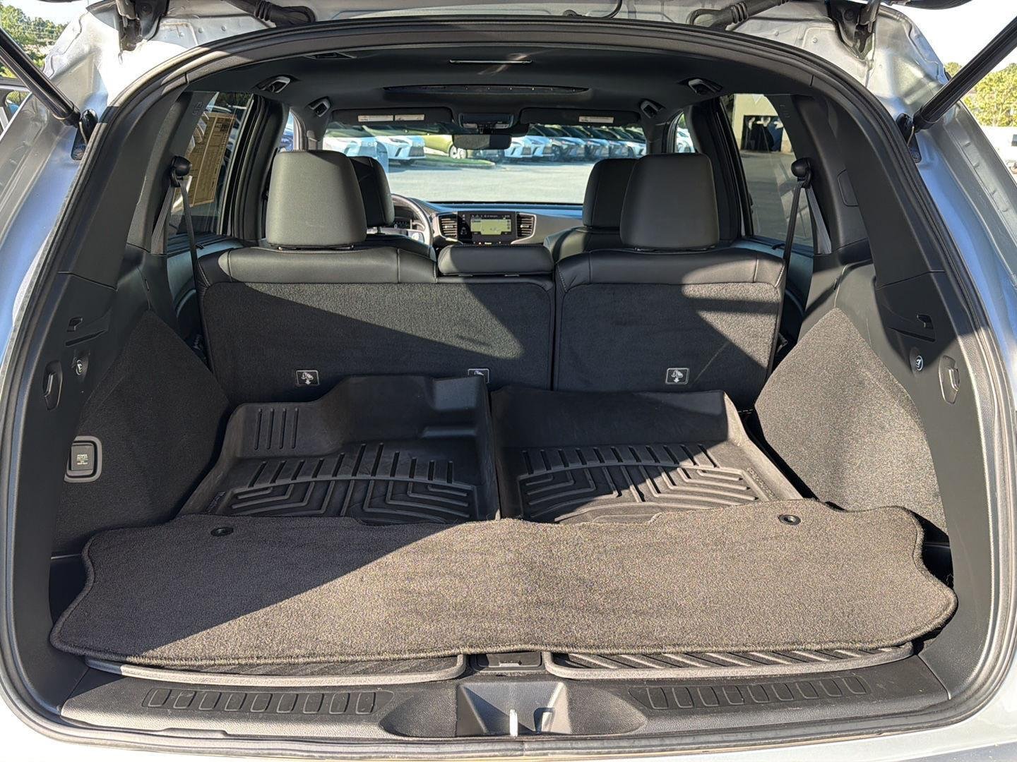Used 2021 Lunar Silver Metallic Honda Touring image 35