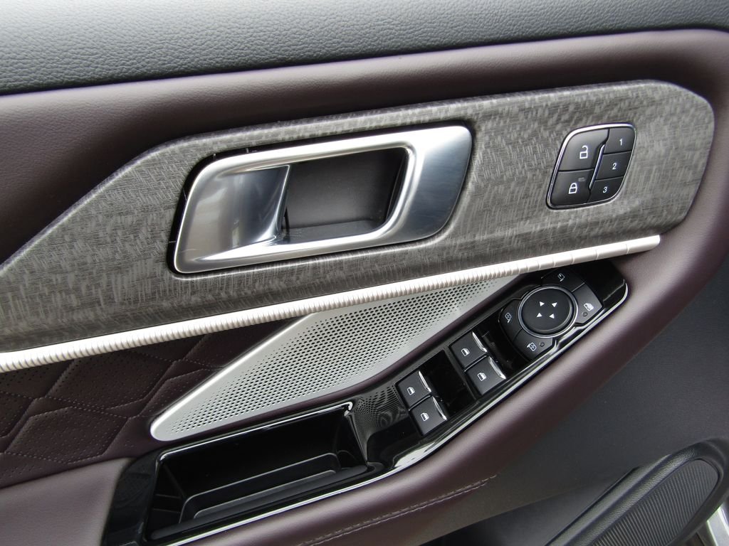 Used 2025 Gray Ford Platinum image 28