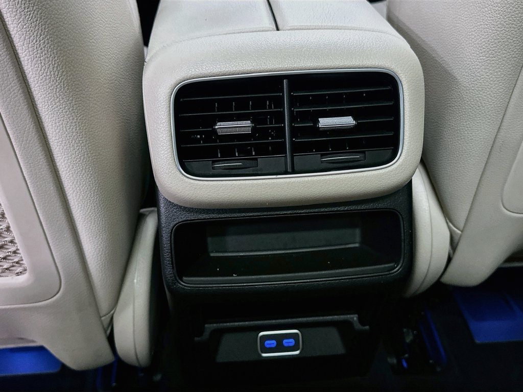 Certified Used 2024  Mercedes-Benz GLE 450 image 26