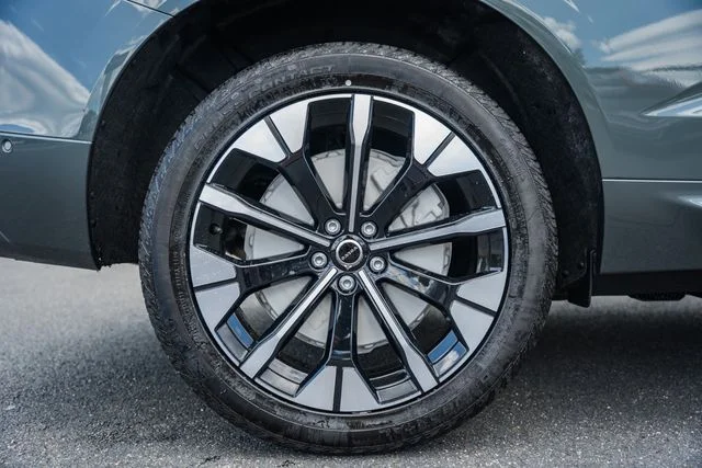 New 2026 Forest Lake Volvo T8 Plus image 19