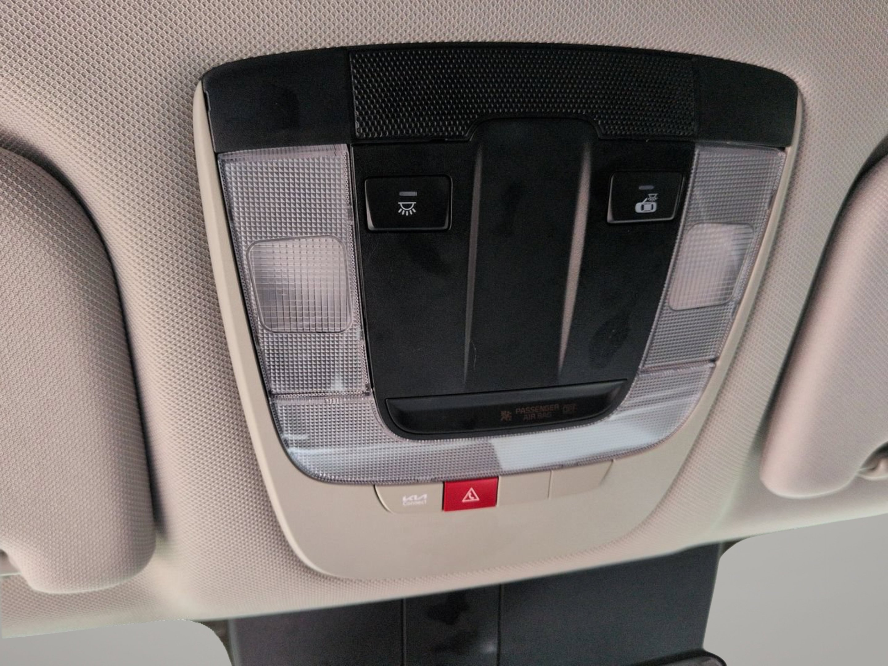 Certified Used 2025 Wolf Gray Kia S image 25
