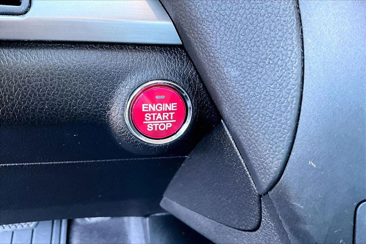 Used 2018  Acura Advance Package image 28