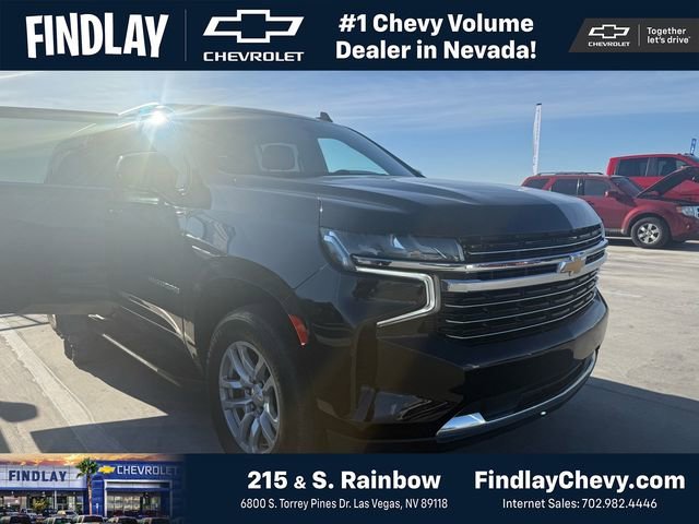 2021 Chevrolet Suburban 2WD 1500 LT's photo