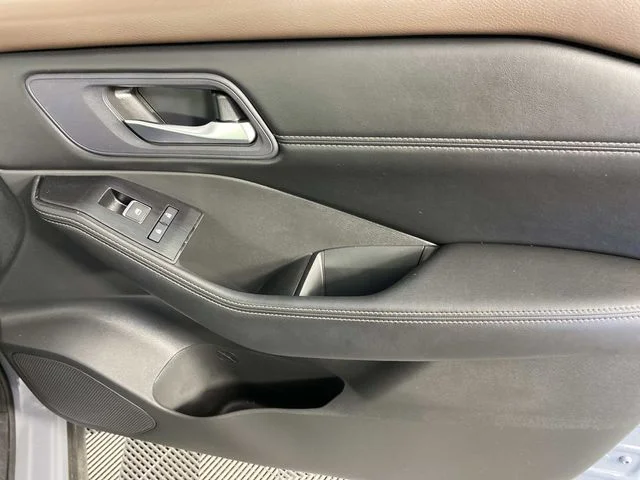 Used 2023 Gray Nissan SL image 23