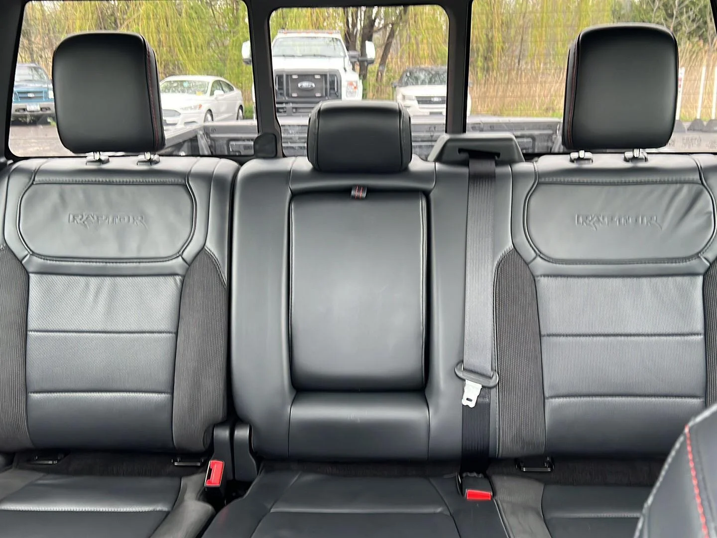 Used 2024 Avalanche Gray Ford Raptor image 37