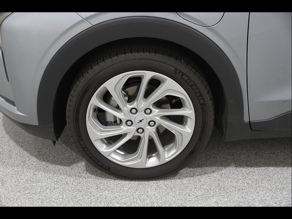 Used 2027 Sterling Gray Metallic Chevrolet LT image 22