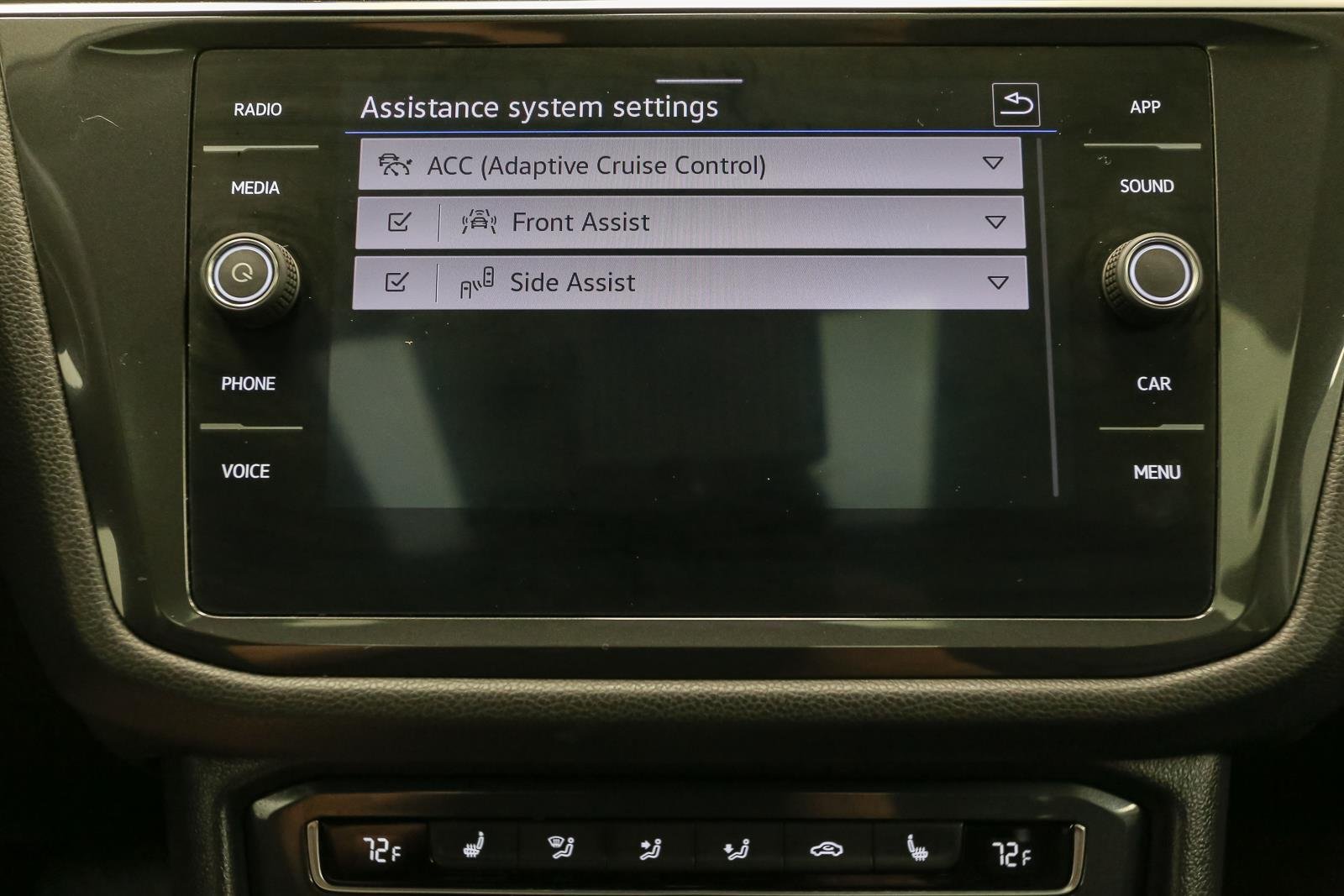 Used 2021 Platinum Gray Metallic Volkswagen SE image 33