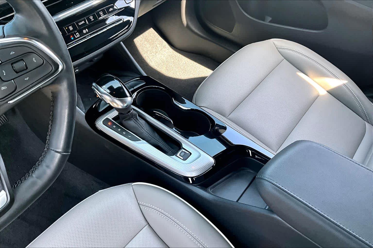 Used 2025 Moonstone Gray Metallic Buick Avenir image 17