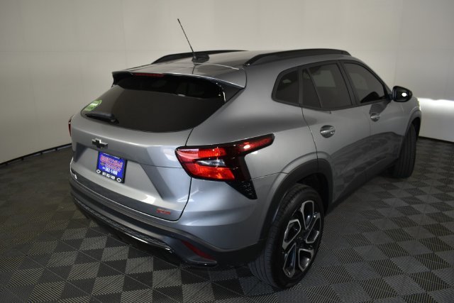 2025 Chevrolet Trax RS - Photo 8