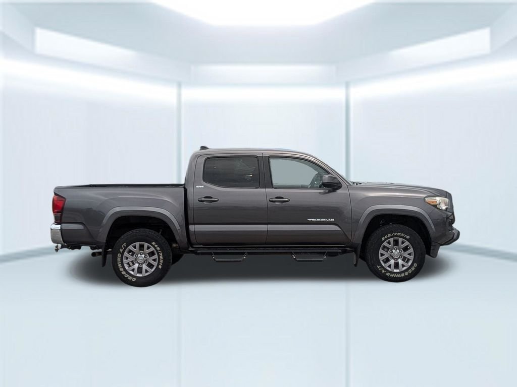 Used 2018 Gray Toyota SR5 image 7