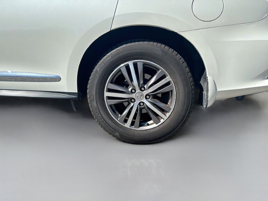 Used 2019 Majestic INFINITI LUXE image 10