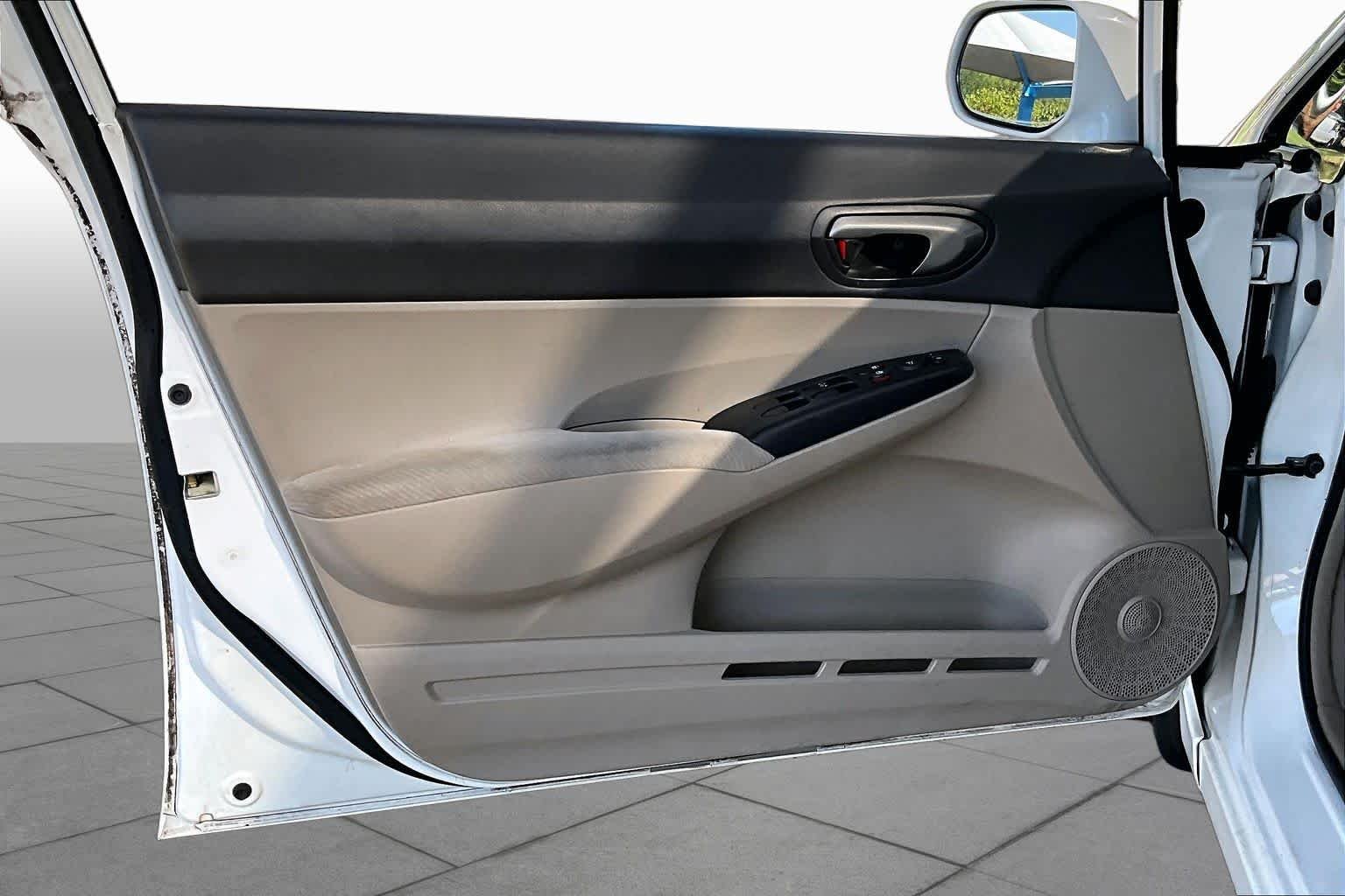 Used 2011 Taffeta White Honda LX image 20