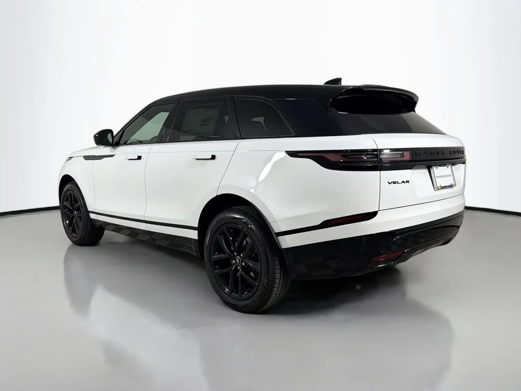 New 2026 Fuji White Land Rover Dynamic SE image 7