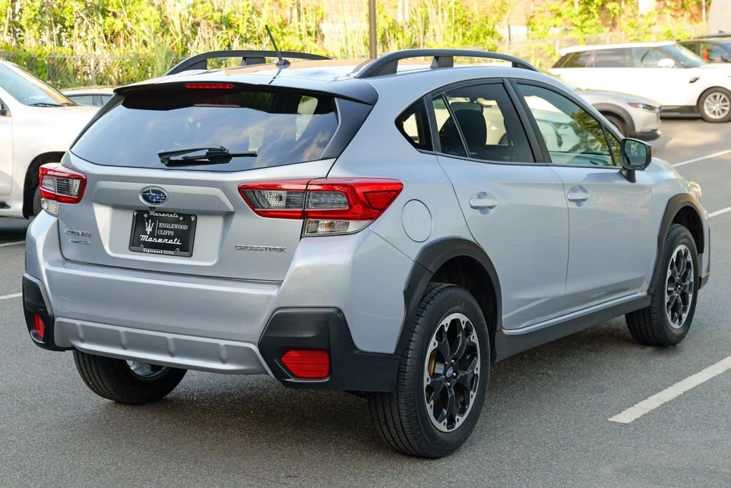 Used 2023 Ice Silver Metallic Subaru Base image 8