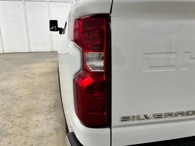 Used 2025 White Chevrolet LT image 7