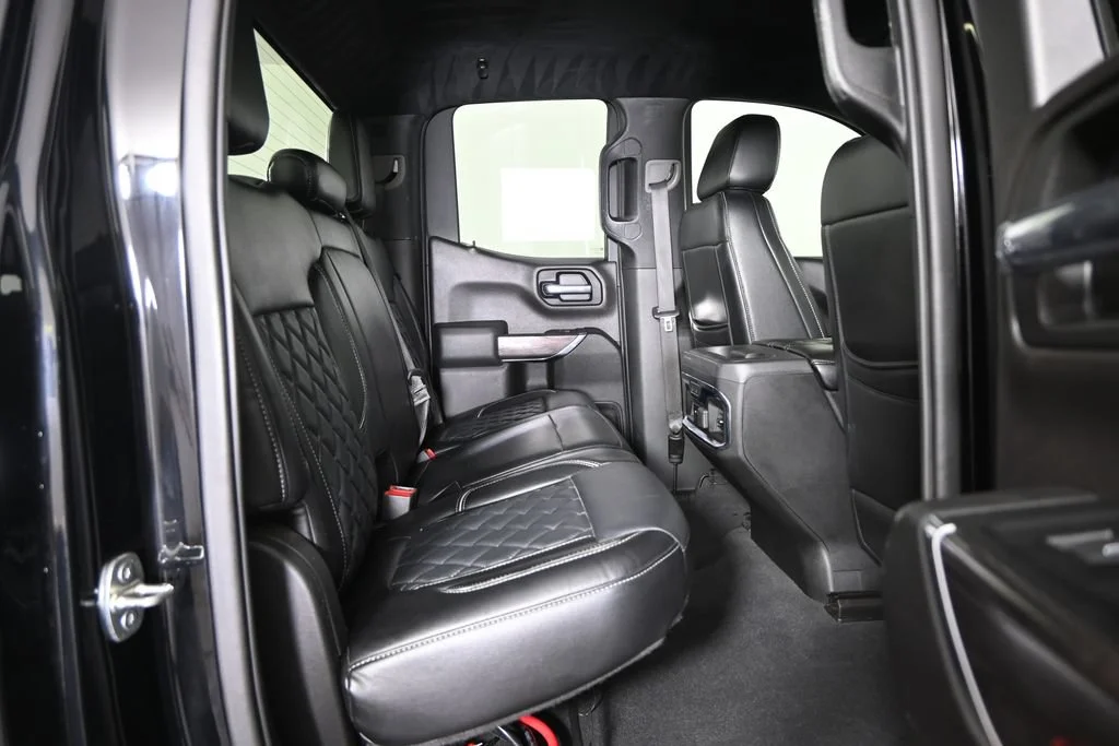 Used 2019 BLACK Chevrolet Custom Trail Boss image 16