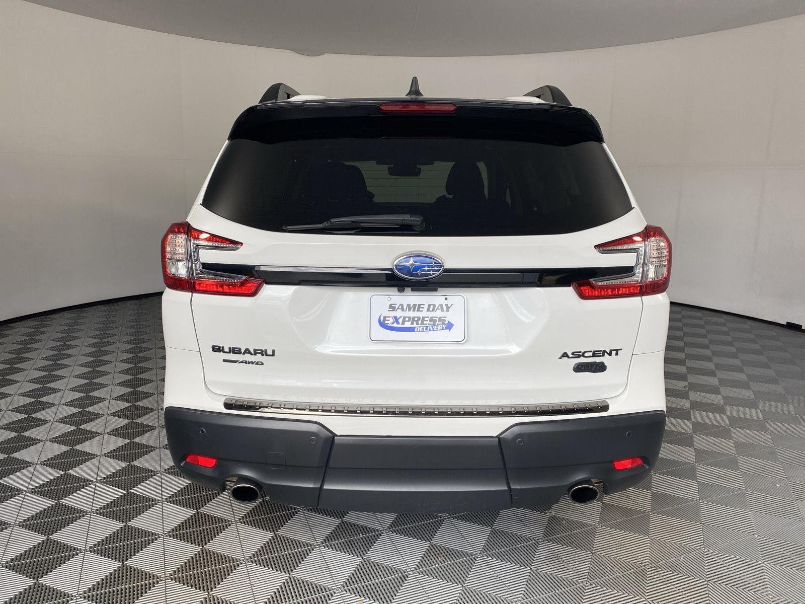 Used 2023 Crystal White Pearl Subaru Onyx Edition image 6
