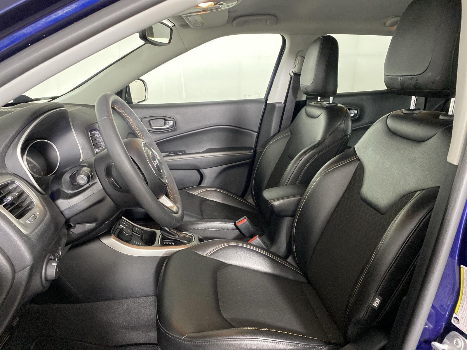 Used 2021 Jazz Blue Pearlcoat Jeep Latitude image 10