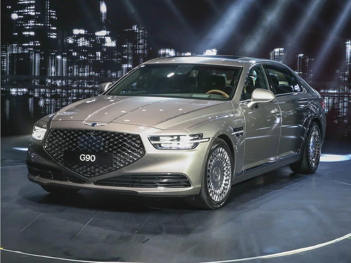 2020 Genesis G90 5.0 Ultimate's photo