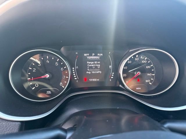Used 2019 White Jeep Latitude image 21