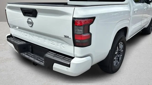 Used 2024 White Nissan SL image 37