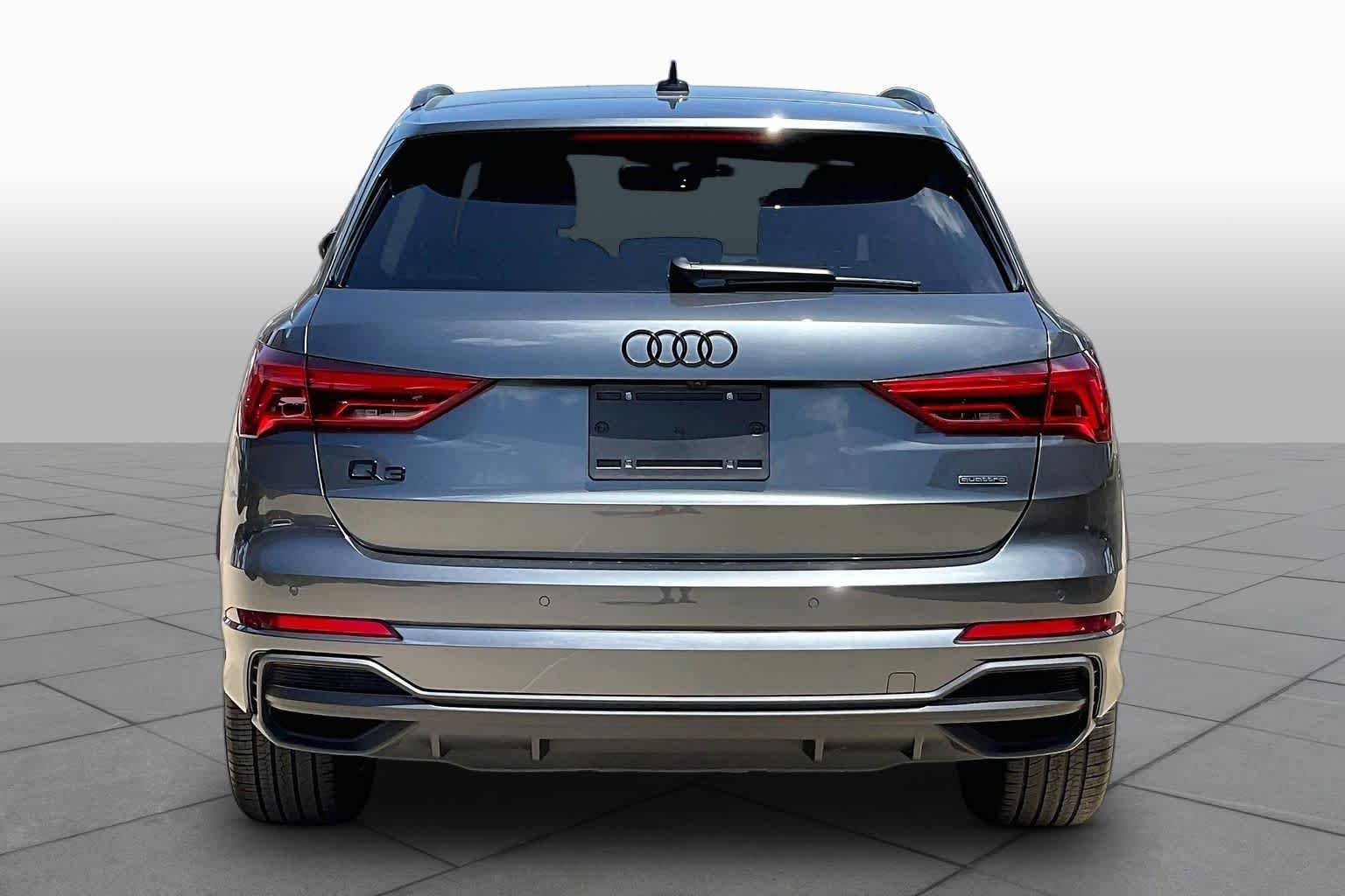 Used 2025 Daytona Gray Pearl Effect Audi S line Premium Plus image 5