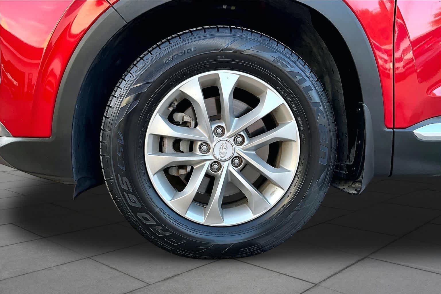 Used 2019 Scarlet Red Hyundai SEL image 11