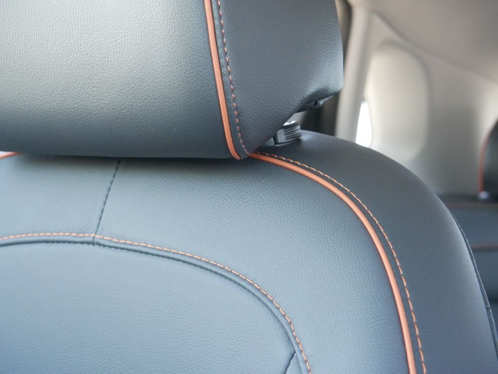 Used 2020 Orange Hyundai Ultimate image 14