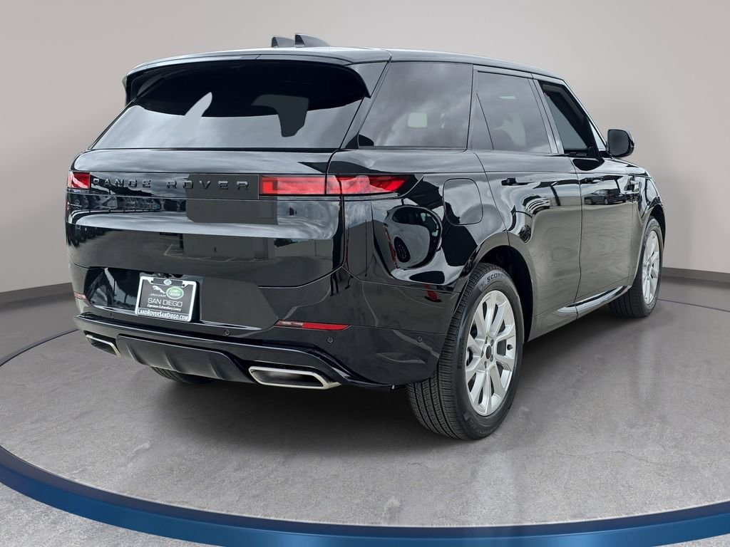 New 2026 Santorini Black Land Rover Dynamic SE image 5