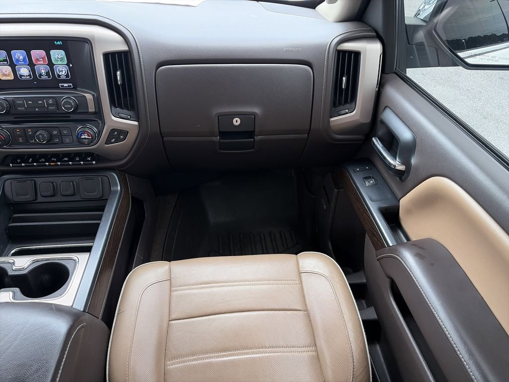 Used 2017 White GMC Denali image 17