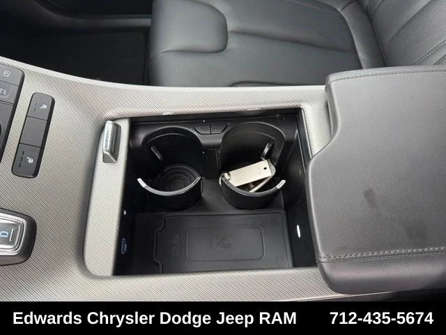 Used 2024 Gray Hyundai SEL image 17