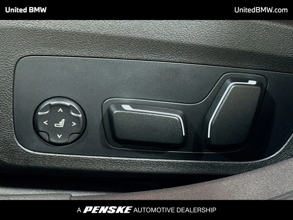Used 2026 Mineral White Metallic BMW 330i image 4