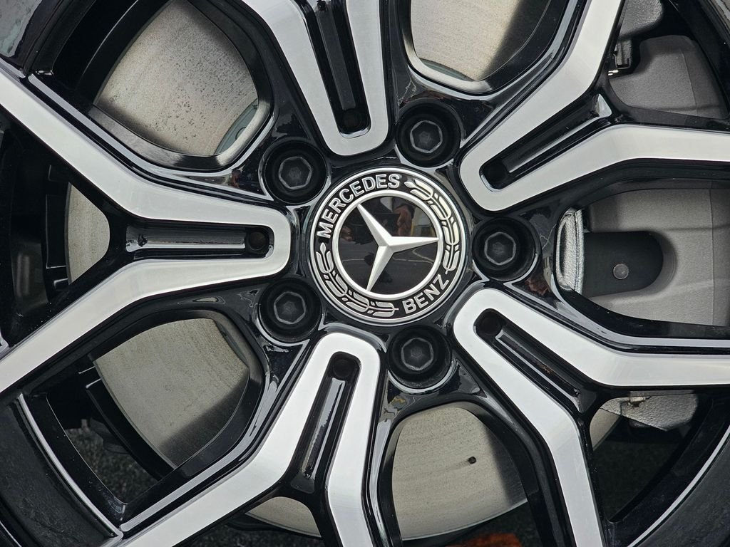 2026 Mercedes-Benz C-Class Sedan C 300 - Photo 11