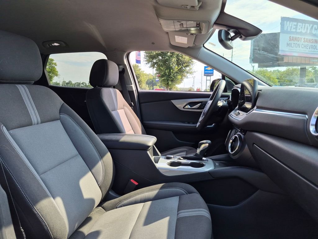 Used 2025 Black Chevrolet LT image 30