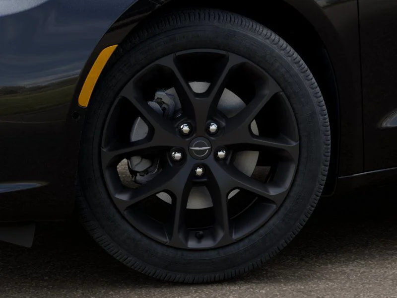 New 2026 Diamond Black Crystal Pearl-Coat Exterior Paint Chrysler Limited image 9