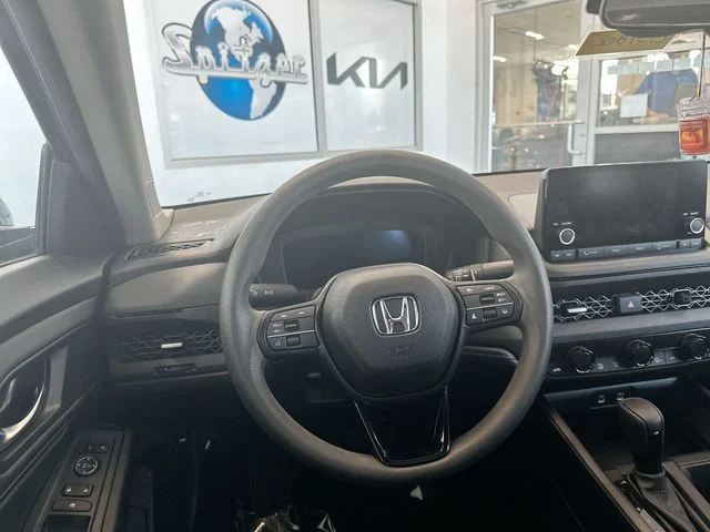 Certified Used 2025 Blue Honda SE image 13