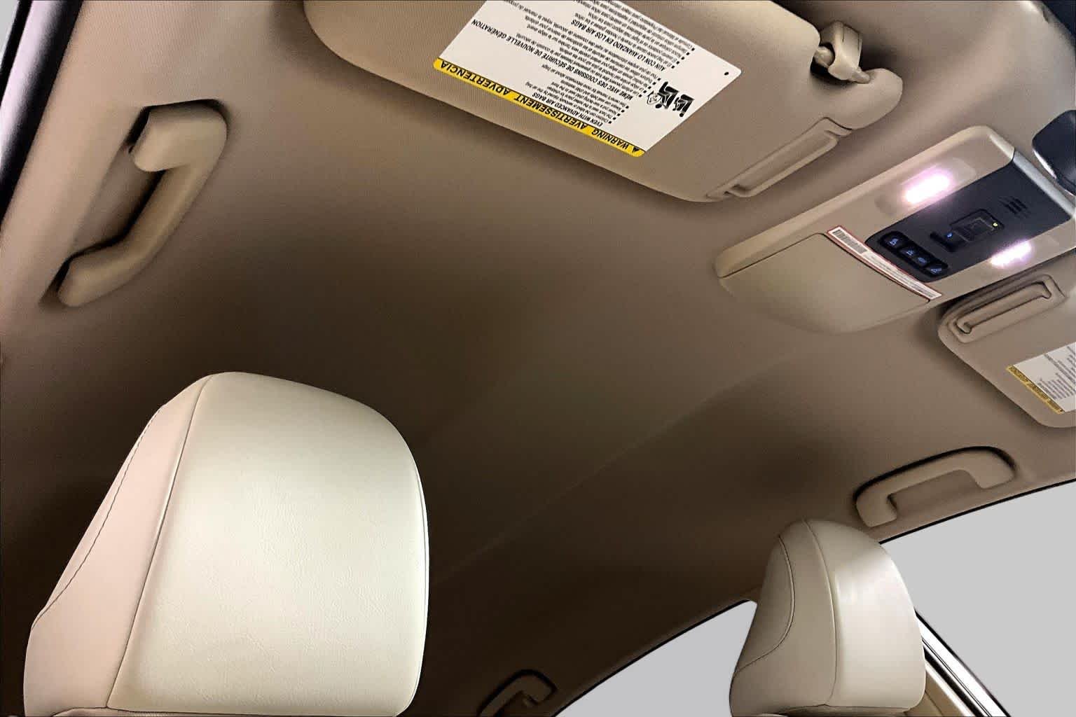 Used 2023 Wind Chill Pearl Toyota XLE image 13