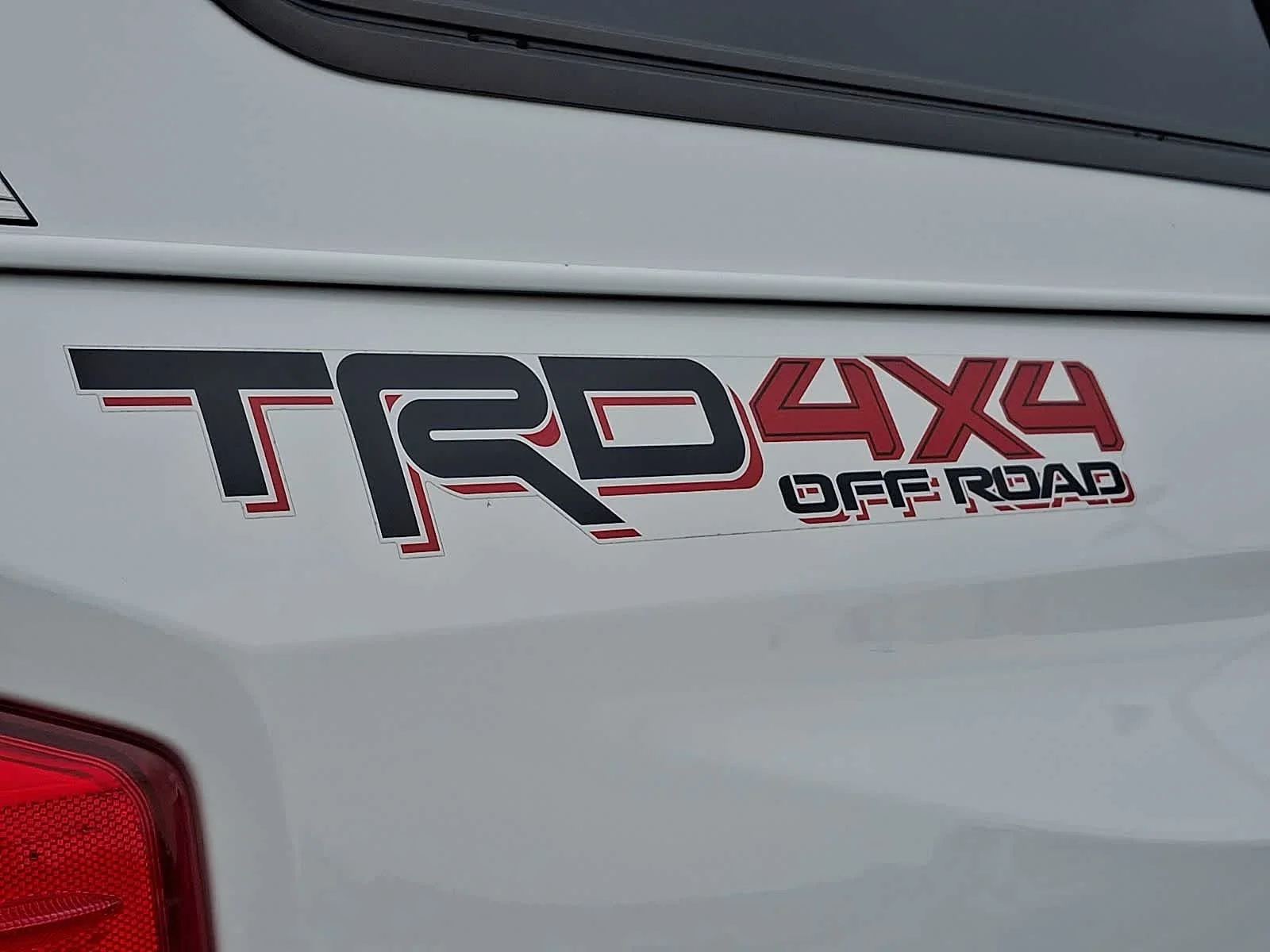 Used 2017 Super White Toyota SR5 image 34