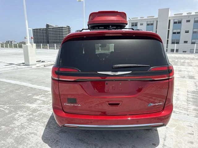 Used 2025 Red Chrysler Pinnacle image 25