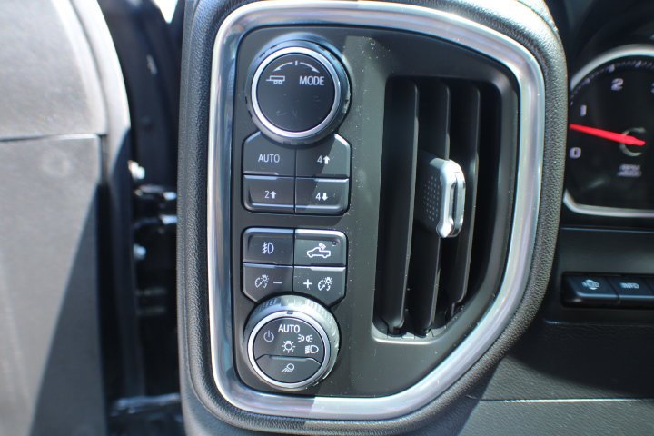 Used 2020 Black Chevrolet High Country image 7