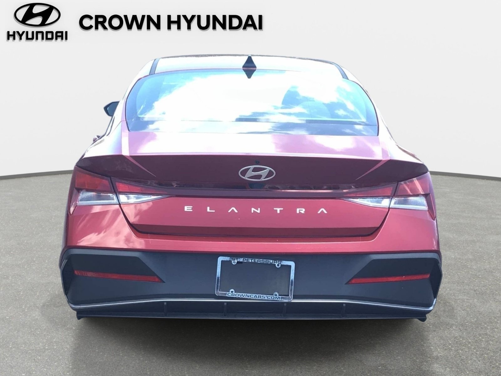 Used 2024 Ultimate Red Hyundai SEL image 5