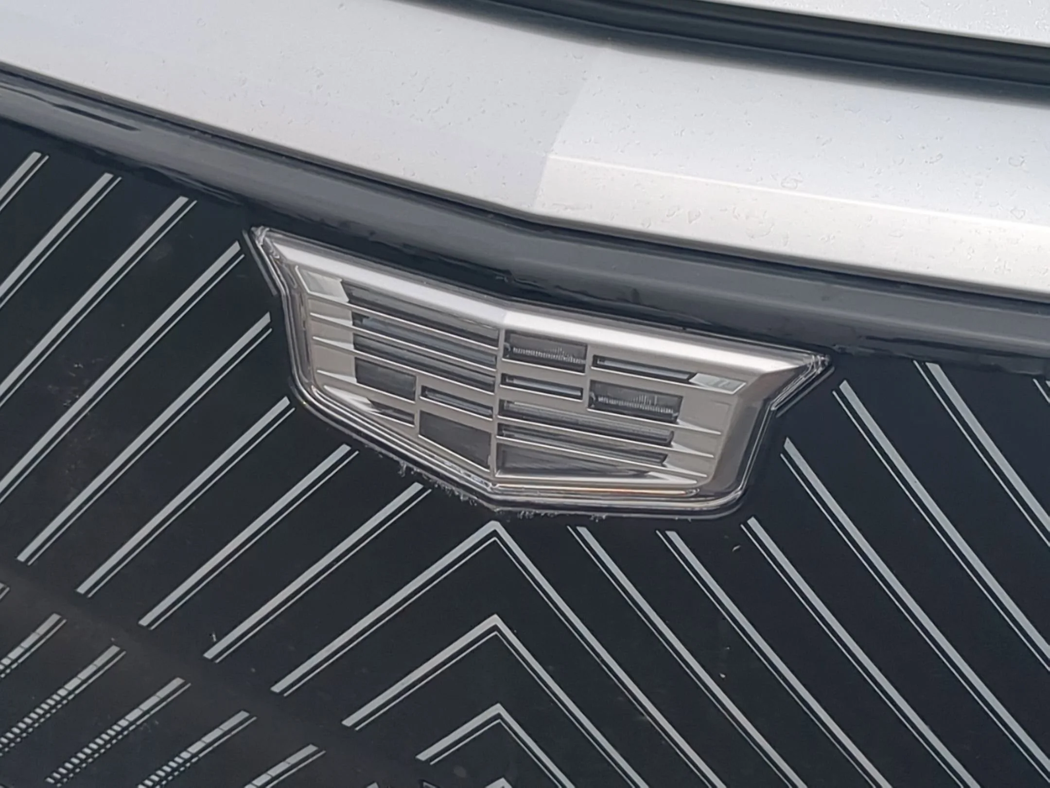 Used 2024 Crystal White Tricoat Cadillac Tech image 31