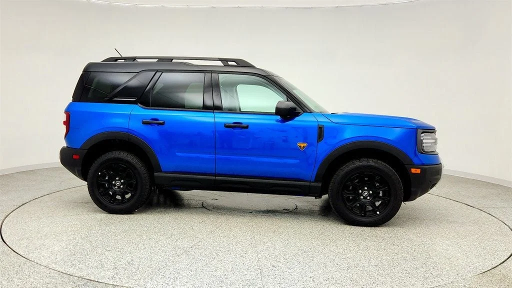 Used 2025 Velocity Blue Metallic Ford Badlands 4x4 image 4