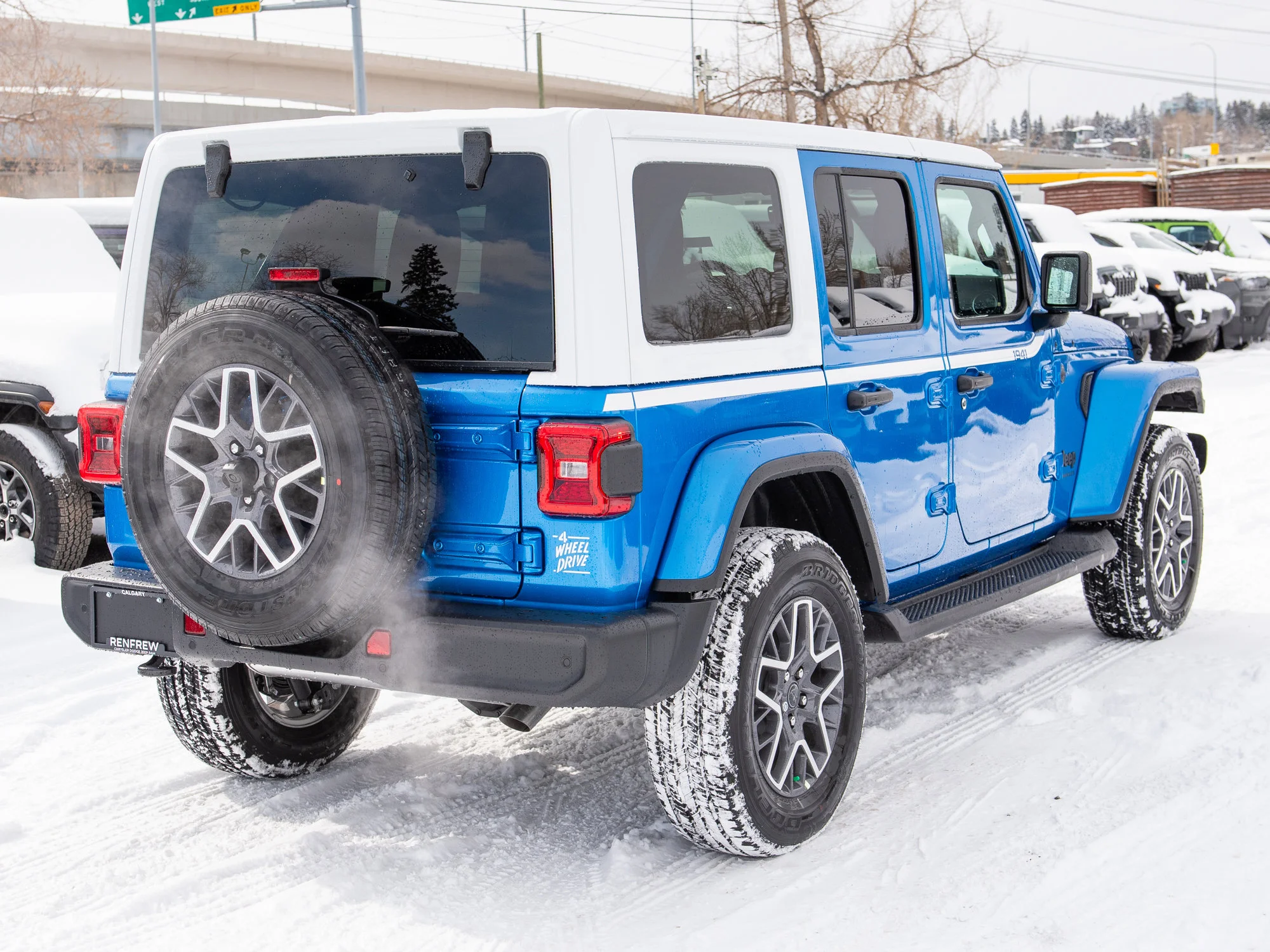 New 2026 Blue Jeep Sahara WhiteCap* 4 Door 4x4, McKinley Leather, Blind-Spot image 5