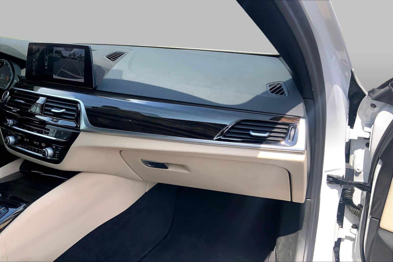 Used 2019 Mineral White Metallic BMW 530i image 18