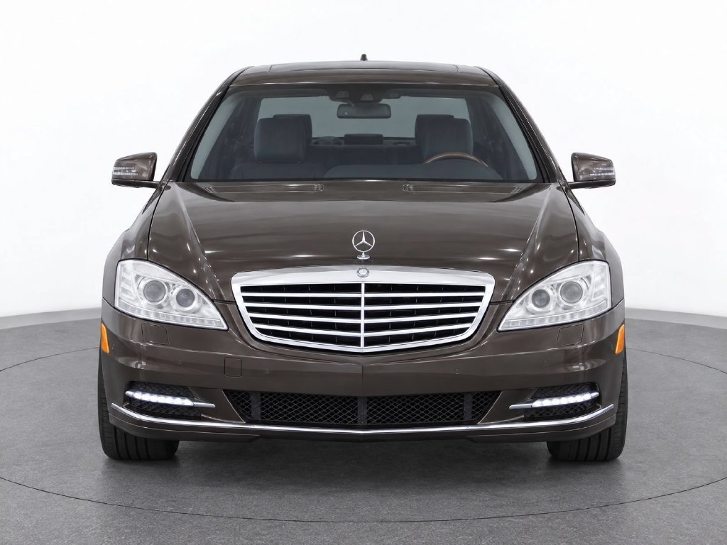 Used 2011 Brown Mercedes-Benz S 550 image 5