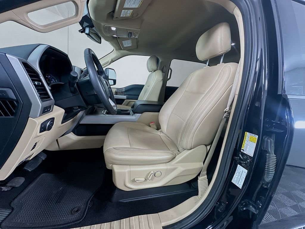 Used 2019 Black Metallic Ford Lariat image 21